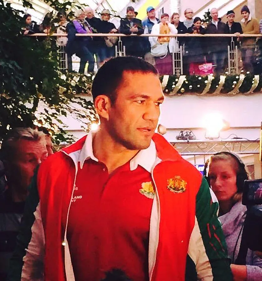 Кобрата ще се боксира на 17-и октомври в Карлсруе