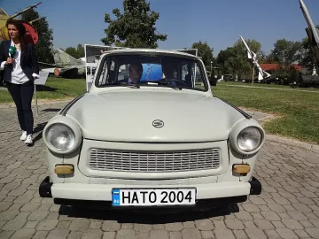 Трабантът на Паси стана машина на времето
