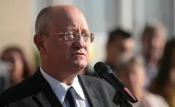 Танев привиква директорката на Немската гимназия 