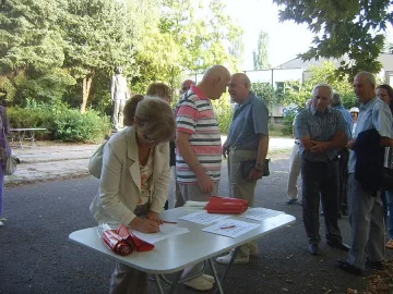   БСП Кърджали: Подписката за отделянето на Кърджали тръгва и по кварталите