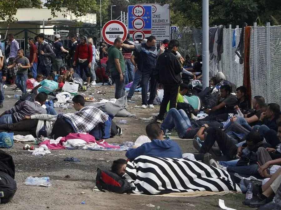Бежанци в капан на сръбско-унгарската граница (ОБЗОР)