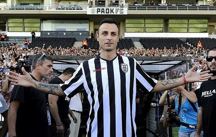 Шеф на ПАОК: Бихме два тима за Бербатов