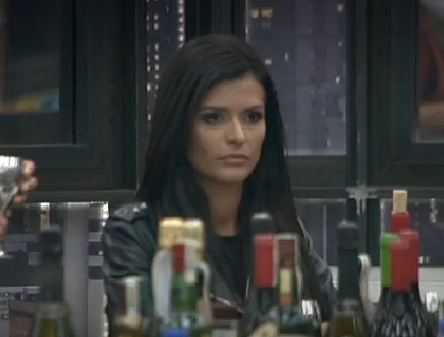 Биг Брадър показва кадрите на Преслава, в които Богданов твърди, че са двойка