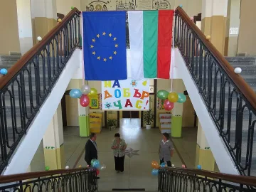 Кмет инспектира училищата