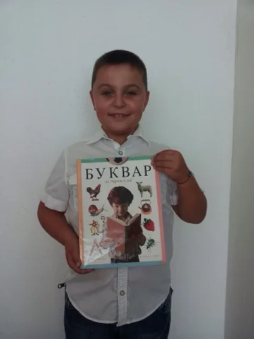Танев пуска по-малки класове