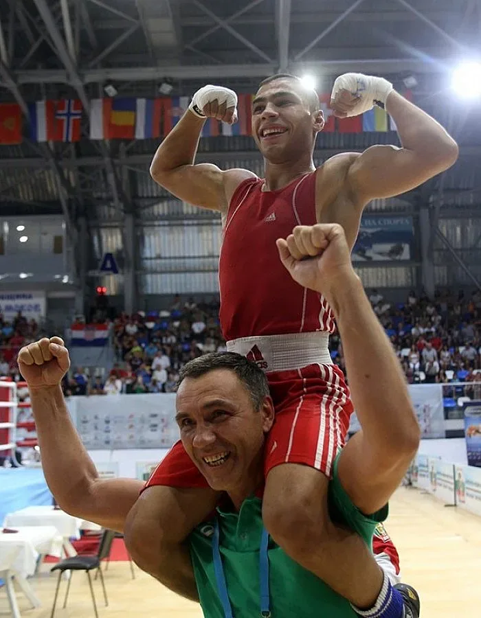 Първи звънец за  Младите шампиони