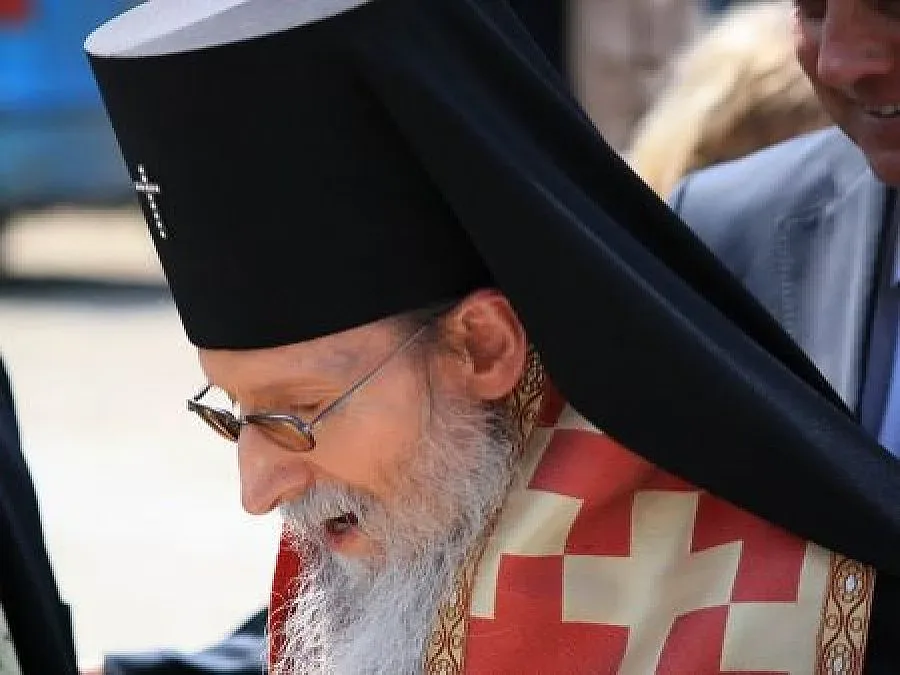 Владика отслужи водосвет за здраве в сливенска гимназия