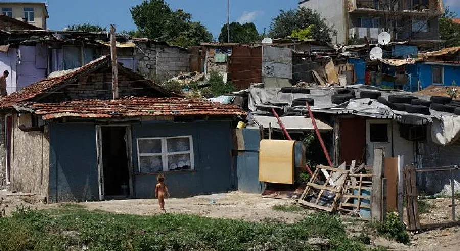 Въртят безплатен филм на ромите в „Максуда” за правилата в общината