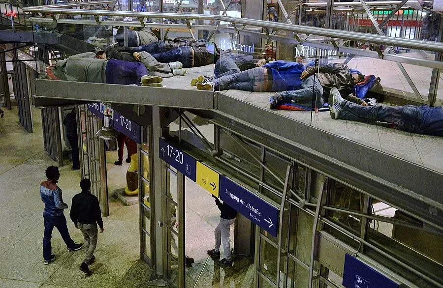 В Германия се готвят за вълна от 40 000 мигранти за два дни