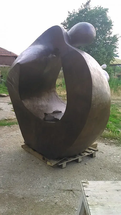 Местят паметник заради имигрантите