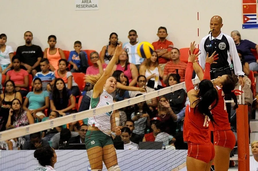 България започна с победа на Световното в Пуерто Рико