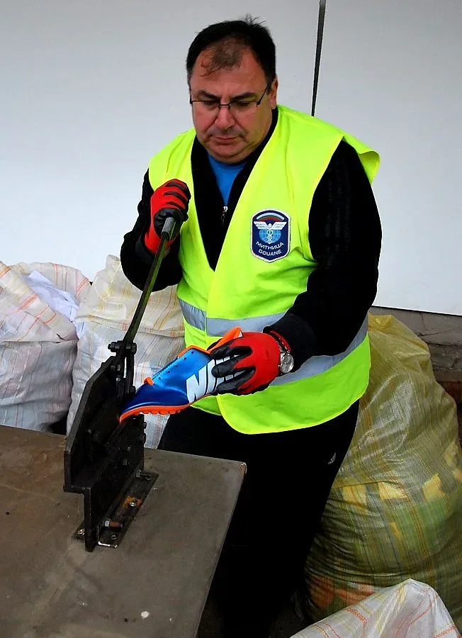 Данъчни иззеха 151 тона храни