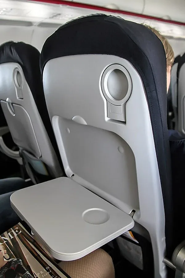 Сгъваемите масички са най-мръсните в самолета