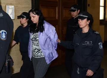 Акушерката Емилия Ковачева посягала и на други деца 