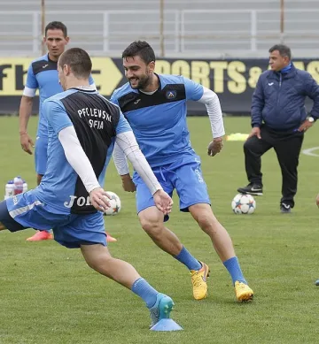 Гаджев: Писна ми от оферти на думи