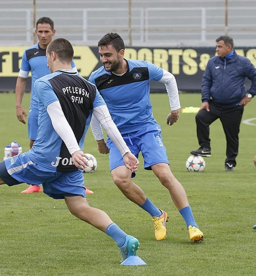 Гаджев: Писна ми от оферти на думи