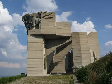 Искат Паметника  в Шумен в ЮНЕСКО