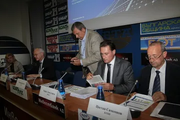 Работодателите: Коледните добавки ще отидат в енергийната мафия