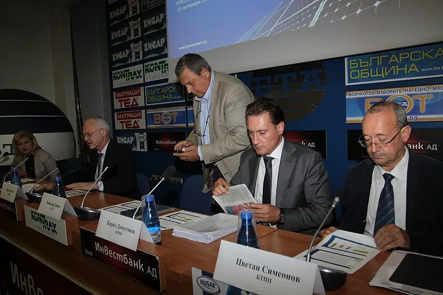 Работодателите: Коледните добавки ще отидат в енергийната мафия