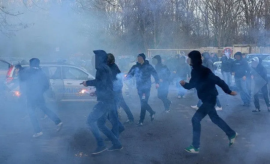 Полицията почва арести в Сектор "Б"