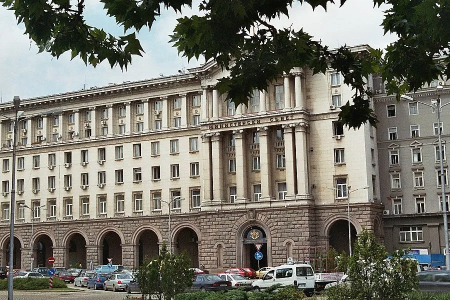 И чиновниците ще стачкуват