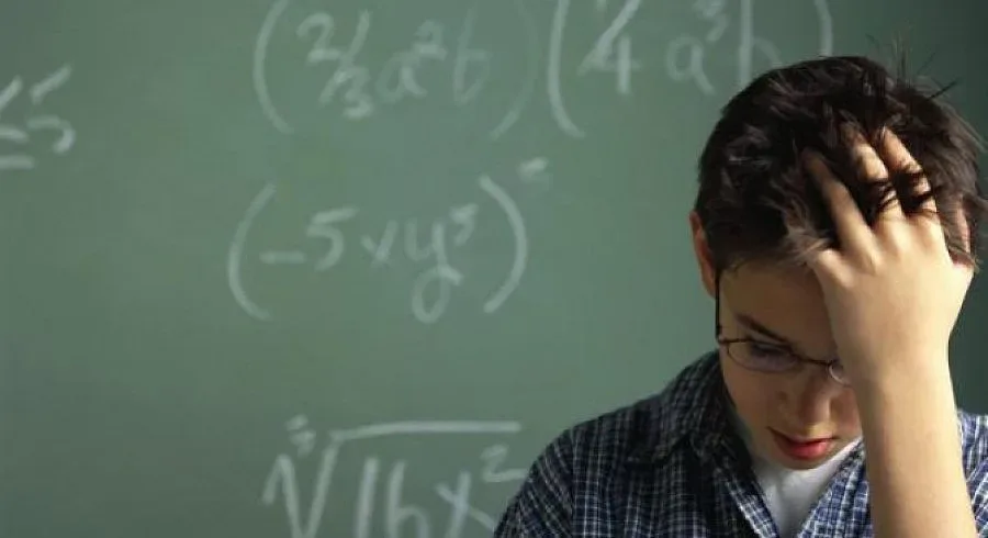 Правителството отпуска близо 3 милиона за образование