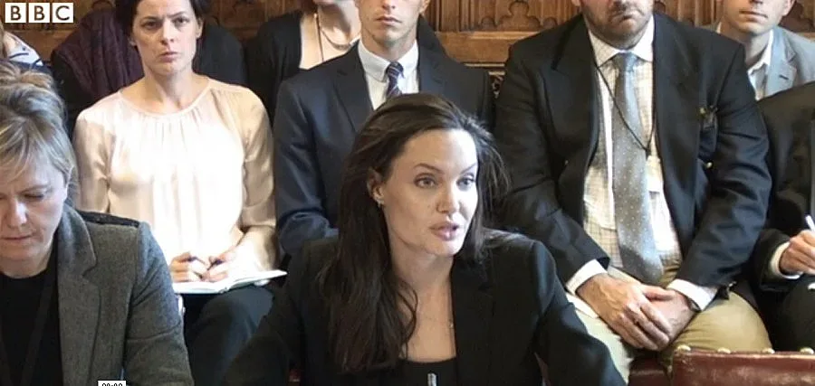 Джоли: ИД използва изнасилването като оръжие