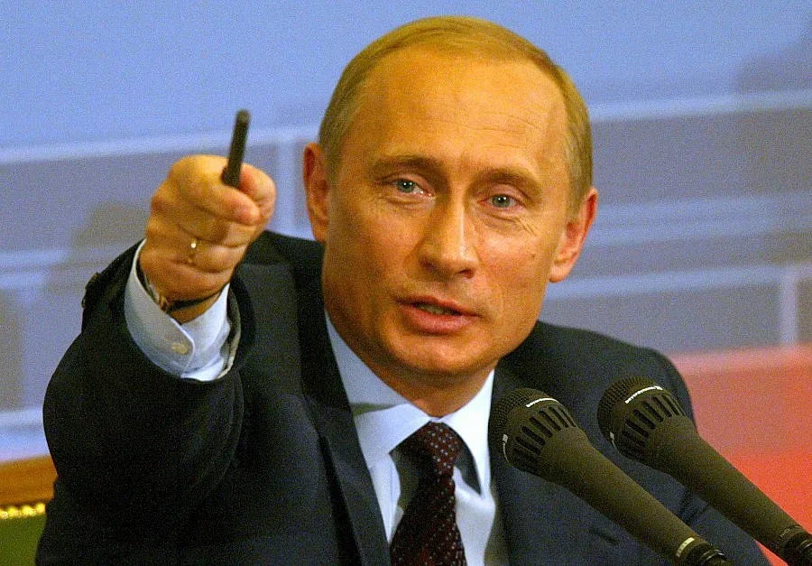 Путин: Чиновниците да се лекуват в Русия