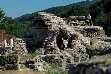 Стенос привлича туристи на Траянови врата