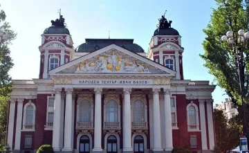 Министерство на културата: Статутът на народния театър не е отнет