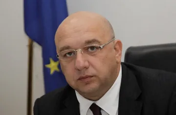 Кралев разписа 6 750 000 лв. за спортните клубове 