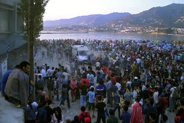 Лесбос на път да "избухне" 