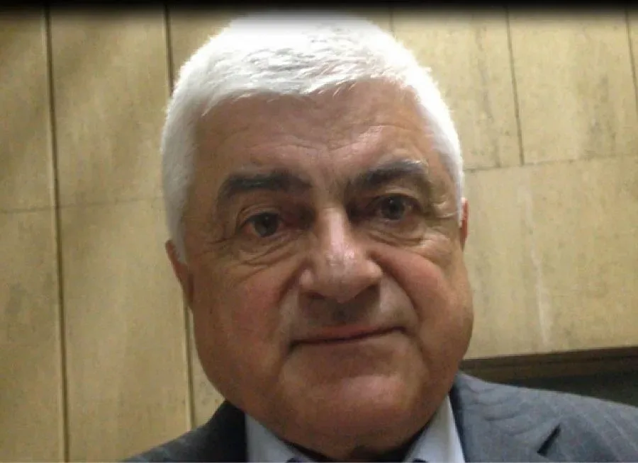 Уволняват легендарен учител от Немската гимназия в София 