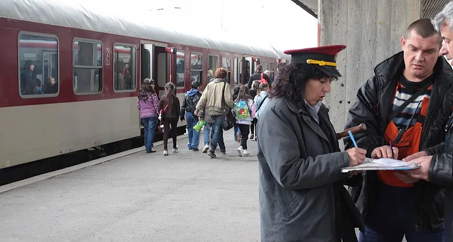 След 10 г. пауза: БДЖ пусна вагон-ресторантите