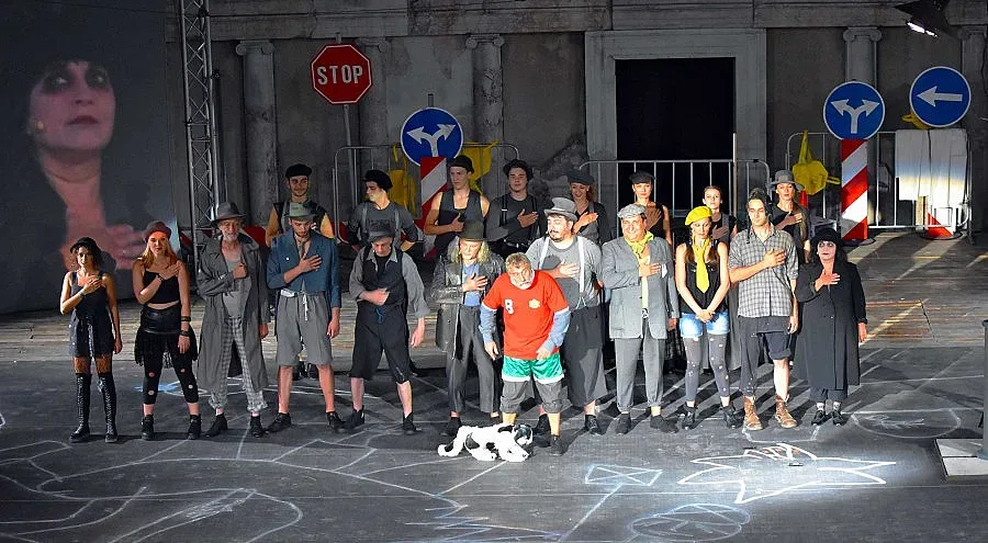 "Улицата" откри Есенния салон в Пловдив