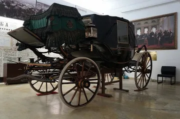 Богориди се возел в кралска карета