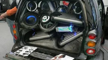 Автошоу събира тунинг фенове