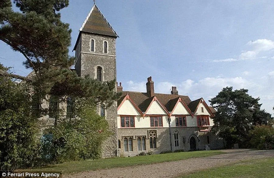 Премиерът на Финландия взима бежанци в дома си (ОБЗОР)