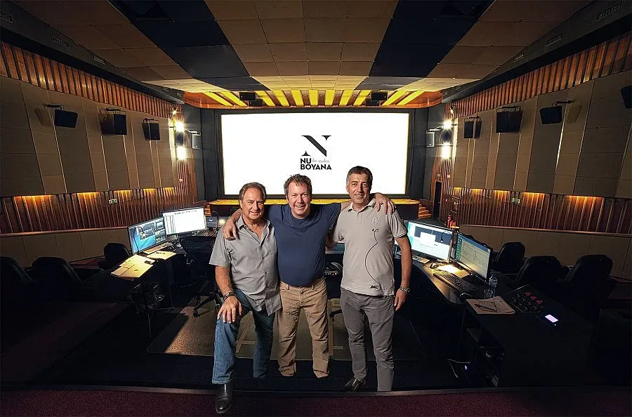 "Септември в Шираз" атакува Торонто