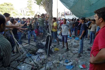 Гранати по бежанци на остров Лесбос (OБЗОР)