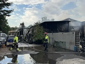 Двоен ужас! Пожарни от Велико Търново до София