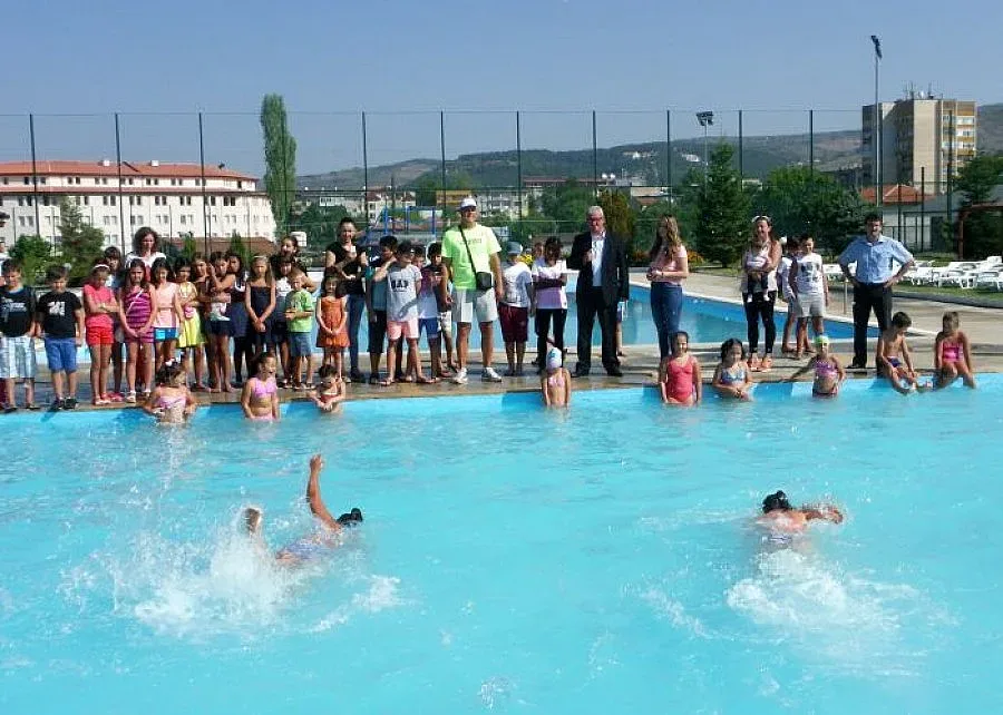 150 нови плувци в Момчилград 