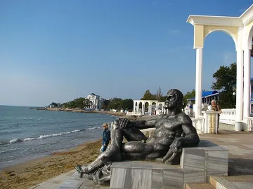 Московските звезди на гастрол в Крим