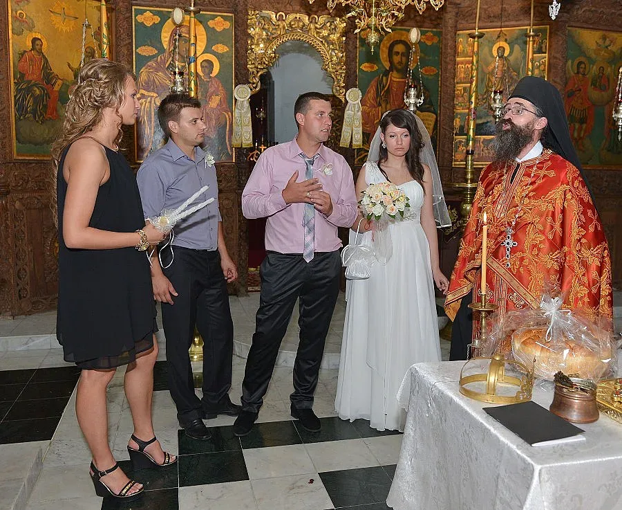 Четирима станаха монаси за един ден в Лопушанския манастир