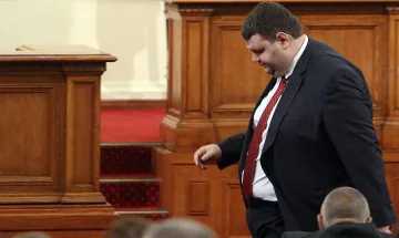 Пеевски: Ето, тук съм