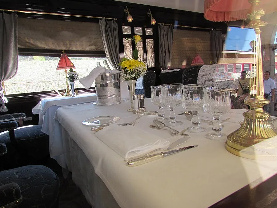 Младоженци в Русе с "Ориент Експрес"