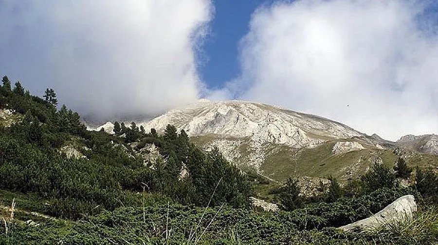 Акция на връх Вихрен. Издирва се американец