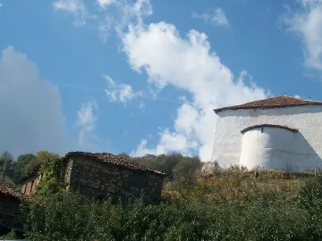 Село събира владика, земляци и чужденци за храмов празник