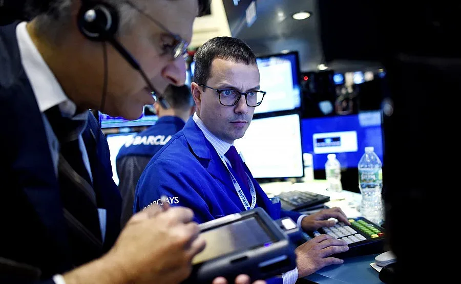 Прогнозират $1=1 евро до Коледа