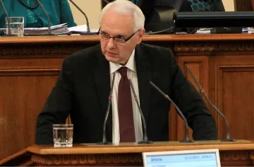 Енчев предлага спрей с марихуана за тежко болни